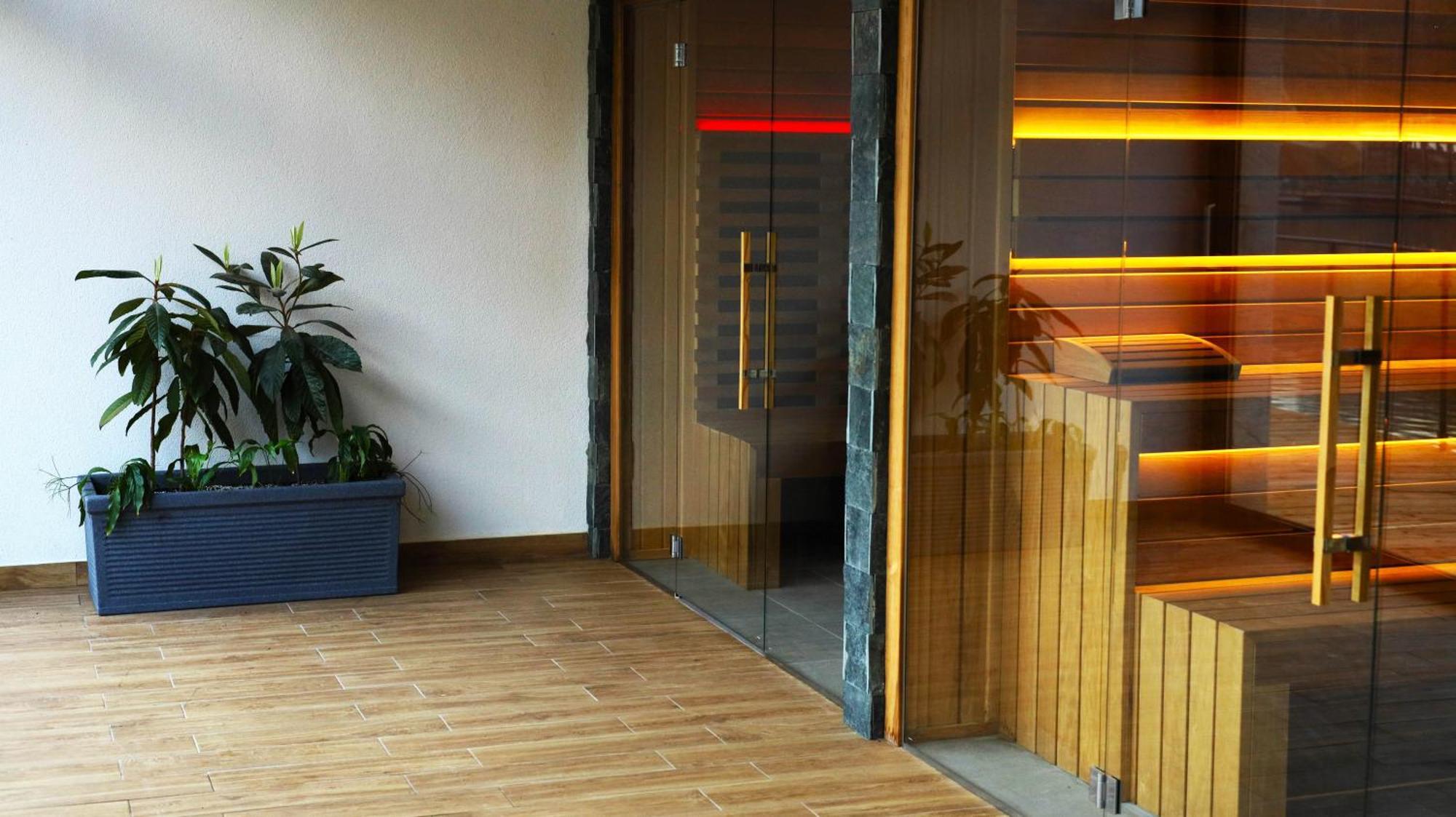 Waterside Spa Hotel أوجنيانوفو المظهر الخارجي الصورة