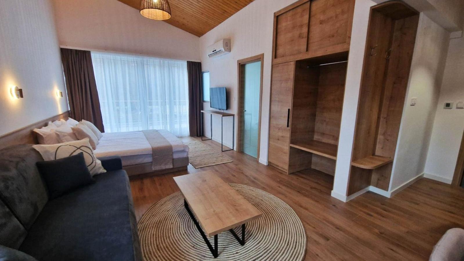 Waterside Spa Hotel أوجنيانوفو المظهر الخارجي الصورة